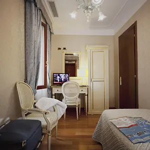 Отель Ca' D'oro - Wenice Deep Culture